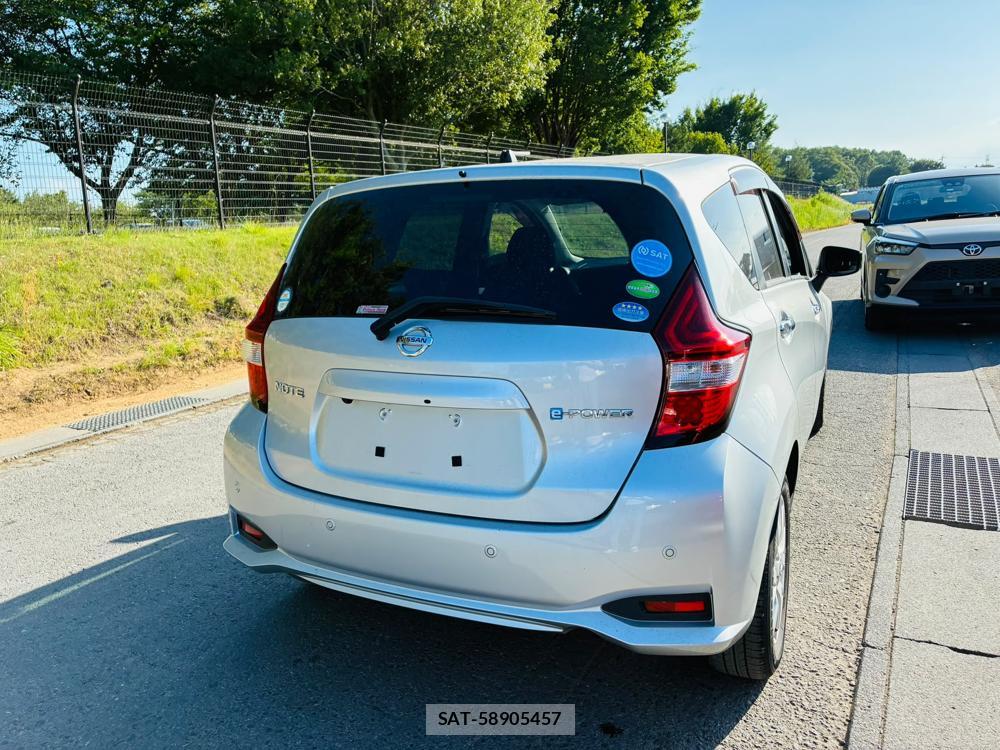 Nissan NOTE 2019-06 7738517-4