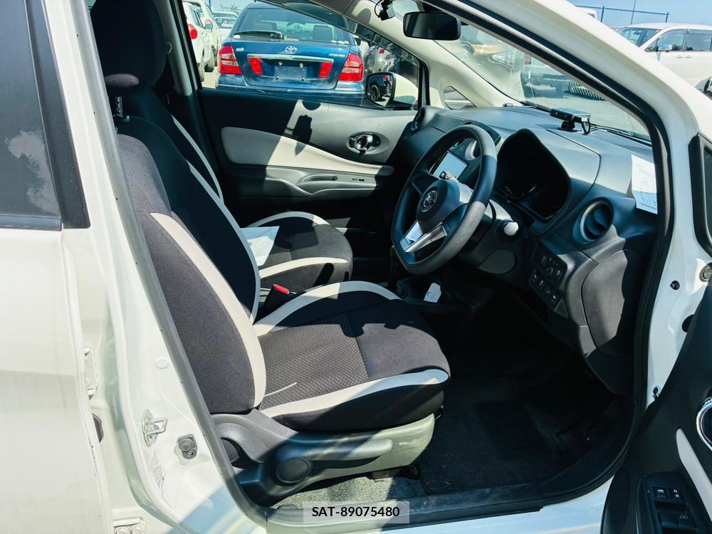Nissan NOTE 2019-06 8363894-11