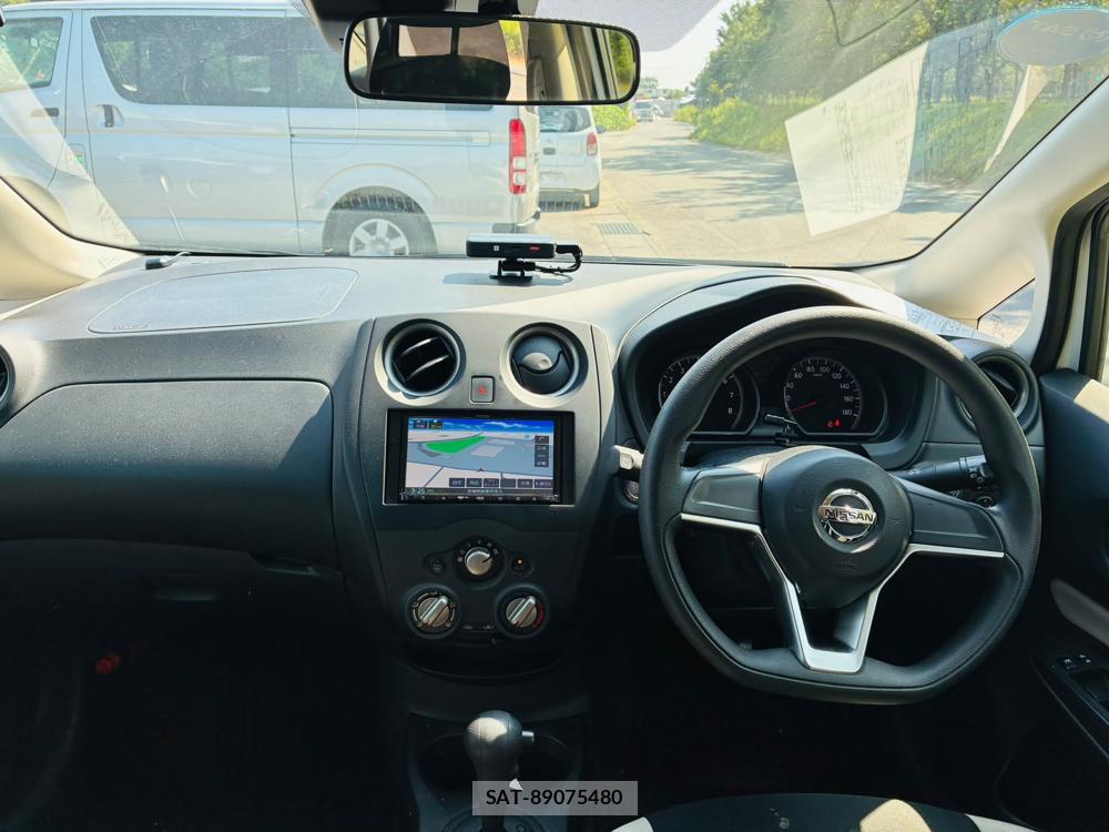 Nissan NOTE 2019-06 8363894-12