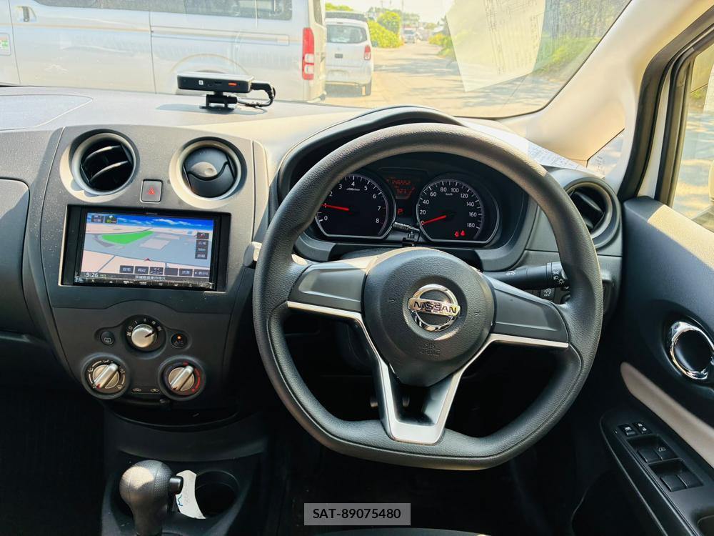 Nissan NOTE 2019-06 8363894-13