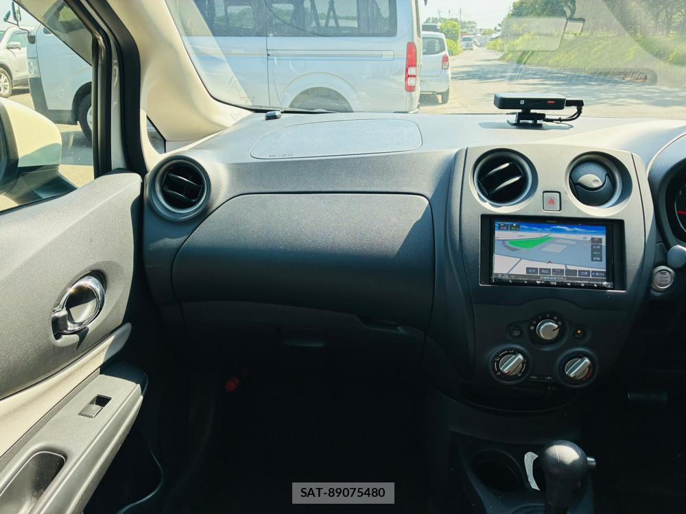 Nissan NOTE 2019-06 8363894-17