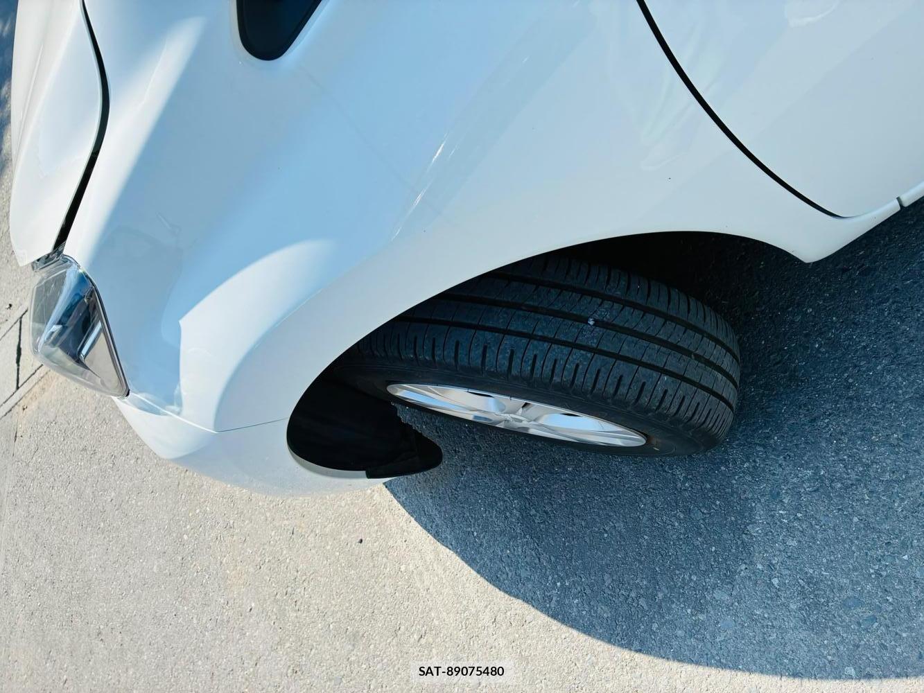 Nissan NOTE 2019-06 8363894-31