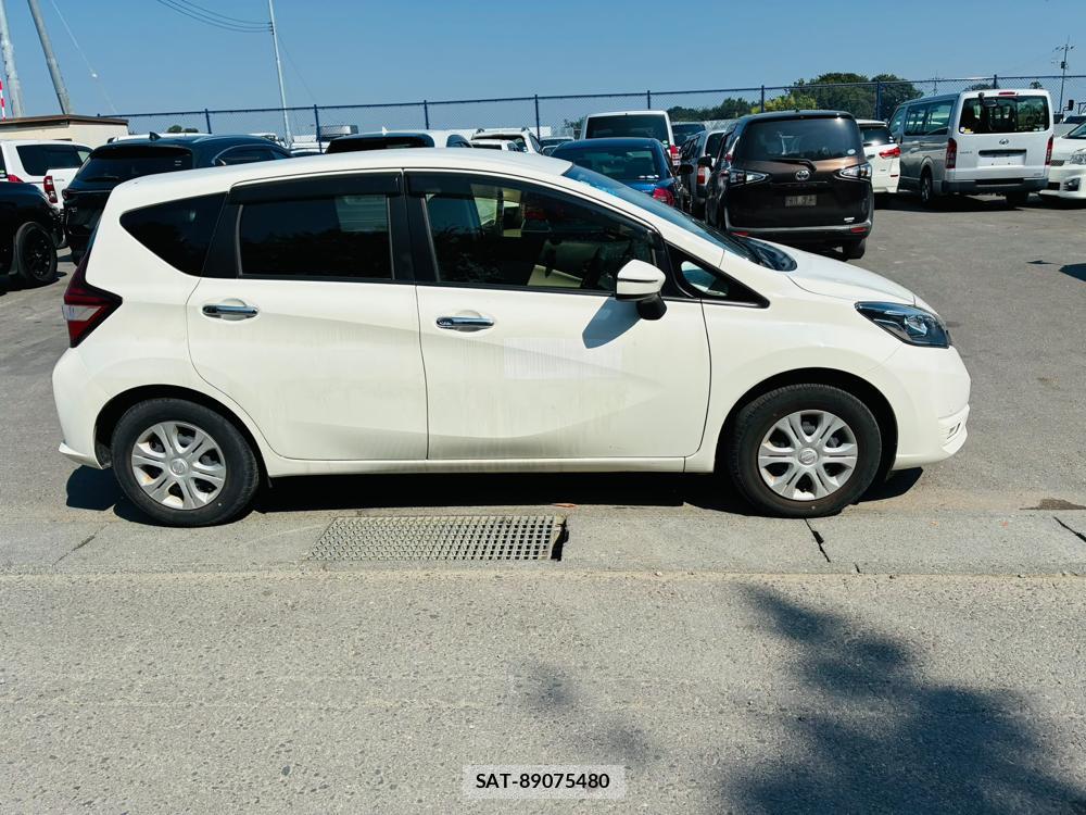 Nissan NOTE 2019-06 8363894-5