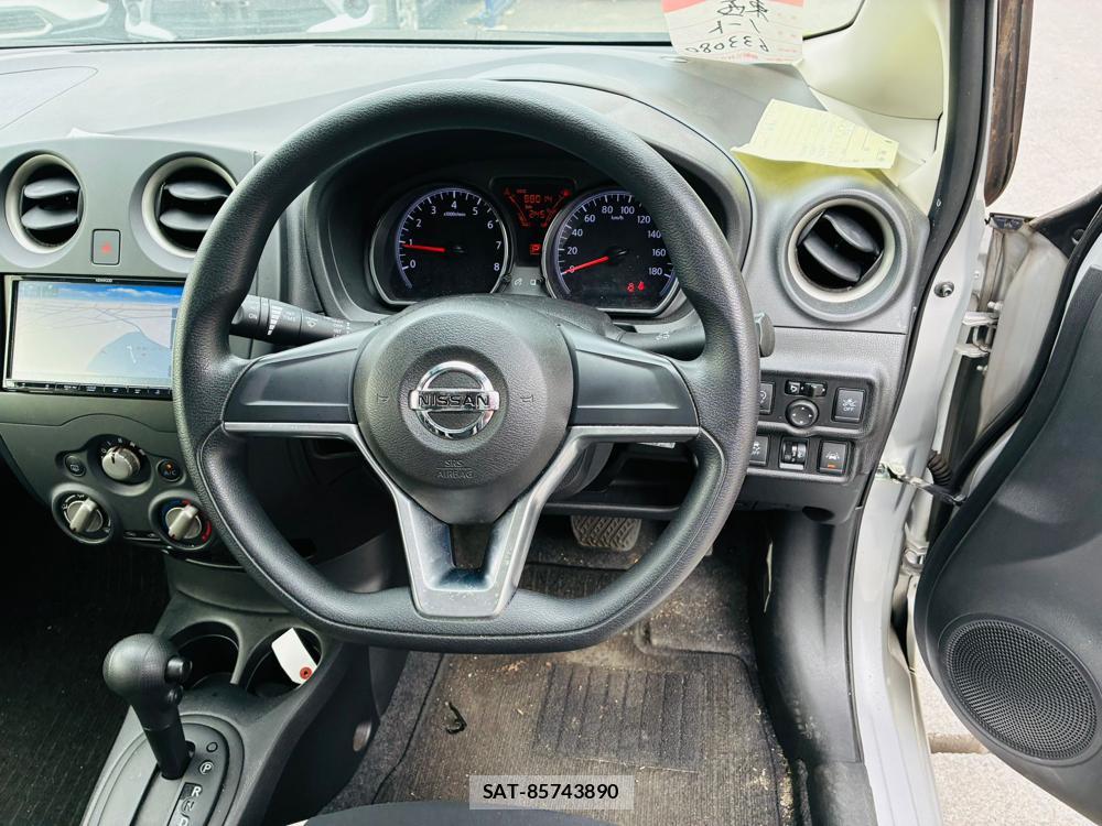Nissan NOTE 2019-07 8663737-14