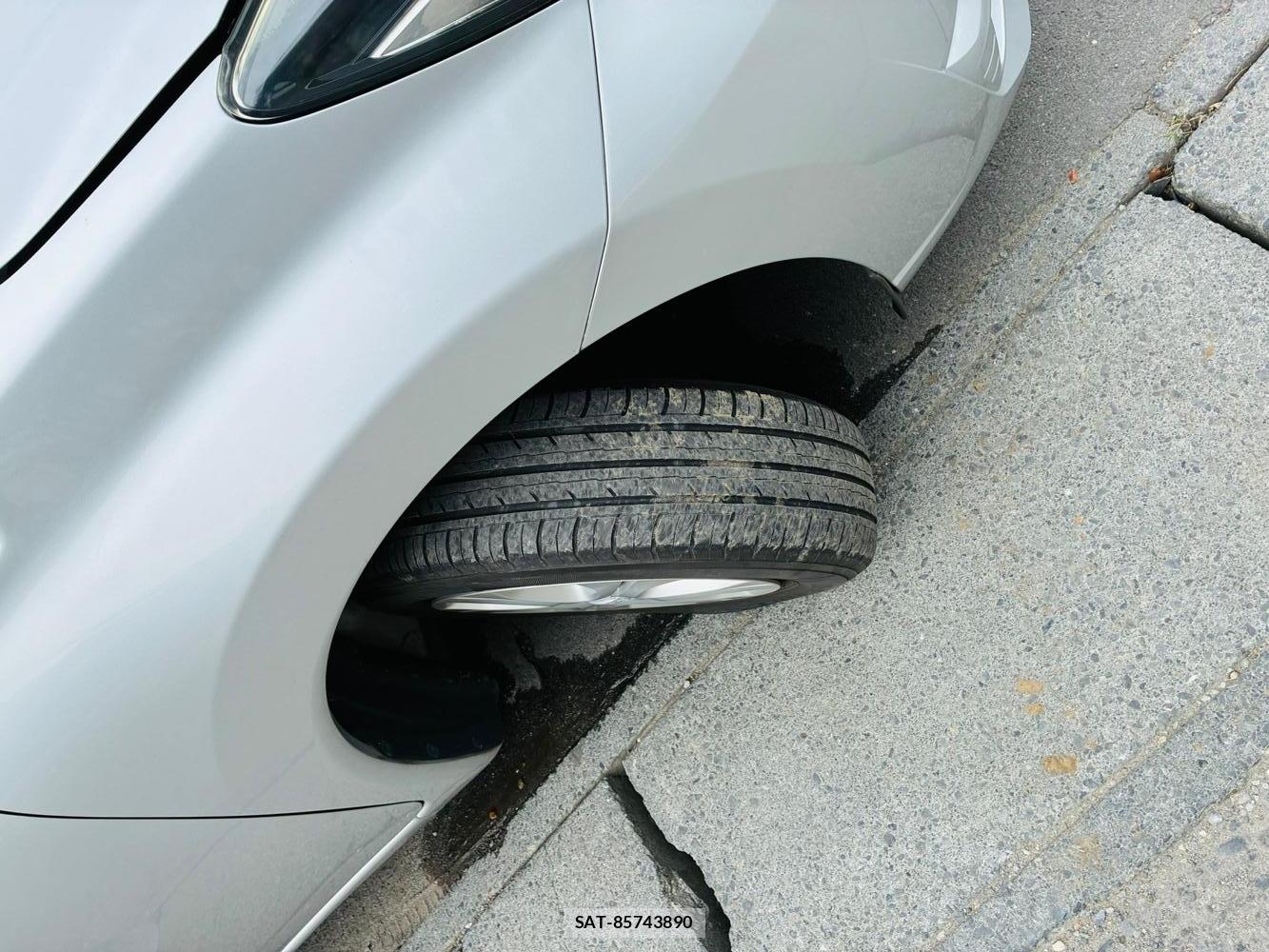 Nissan NOTE 2019-07 8663737-33