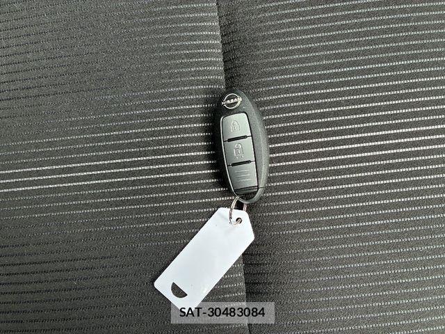 Nissan NOTE 2022-01 1355206-9