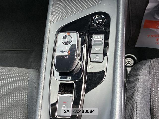 Nissan NOTE 2022-01 1355206-14