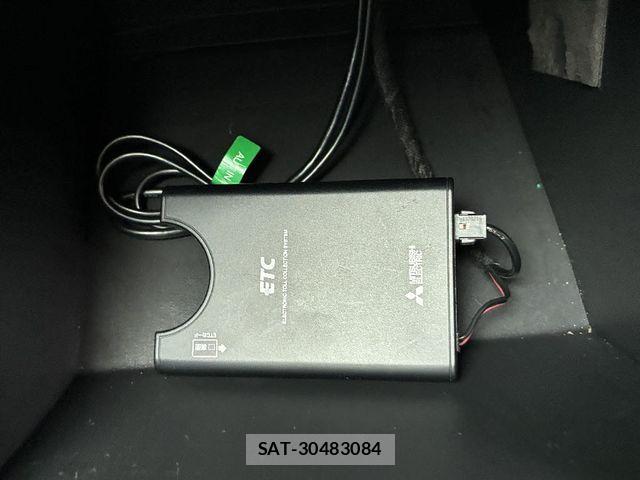Nissan NOTE 2022-01 1355206-18