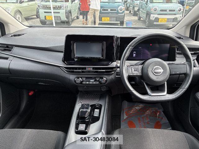 Nissan NOTE 2022-01 1355206-3