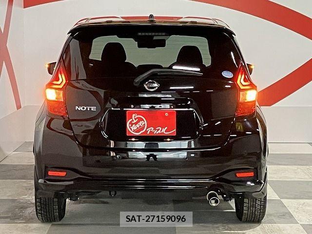 Nissan NOTE 2018-03 3773262-9