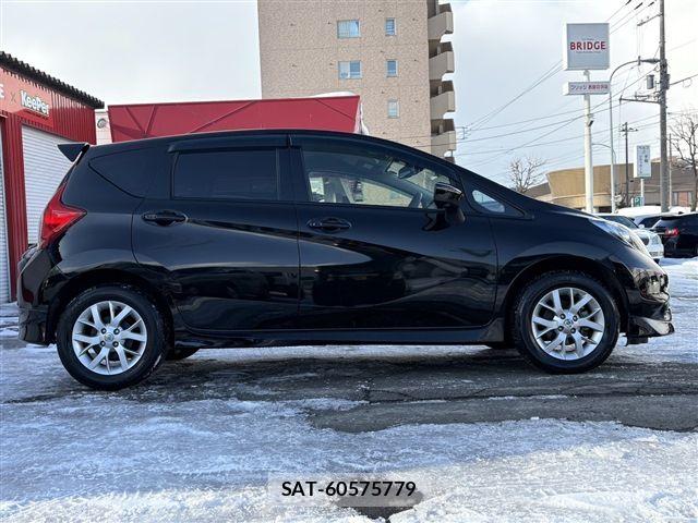Nissan NOTE 2015-06 6277006-10