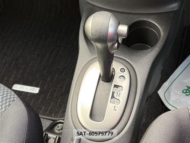 Nissan NOTE 2015-06 6277006-25