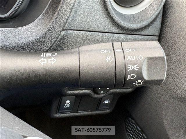 Nissan NOTE 2015-06 6277006-26