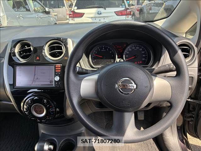 Nissan NOTE 2013-06 6613824-5