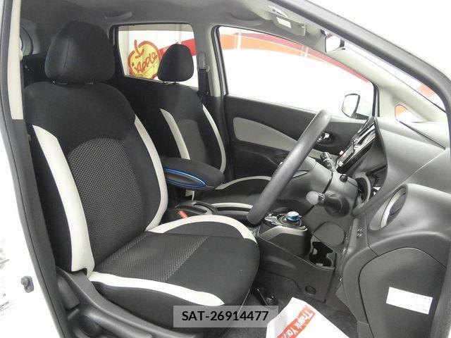 Nissan NOTE 2018-06 6752708-11