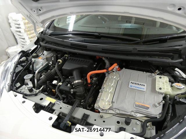 Nissan NOTE 2018-06 6752708-18