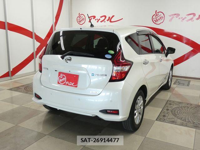 Nissan NOTE 2018-06 6752708-21