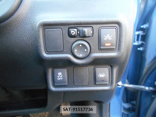 Nissan NOTE 2015-06 6816284-17