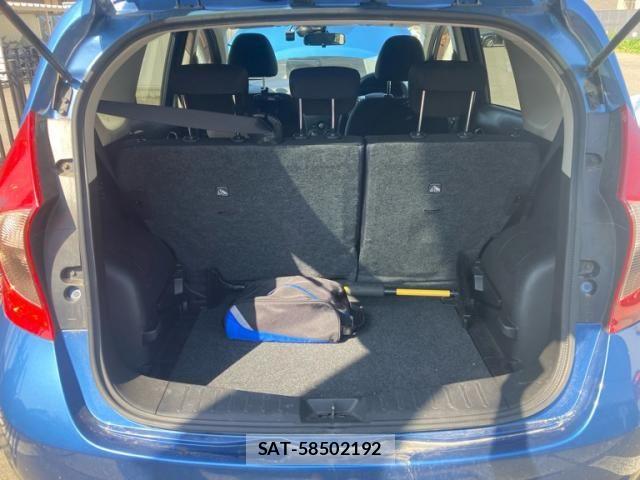 Nissan NOTE 2015-09 6910485-10