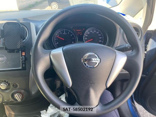 Nissan NOTE 2015-09 6910485-15