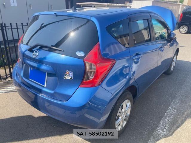 Nissan NOTE 2015-09 6910485-7