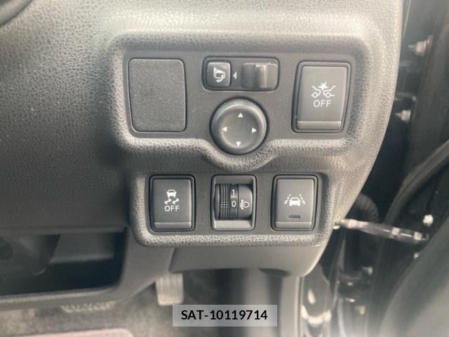Nissan NOTE 2018-08 6910484-14