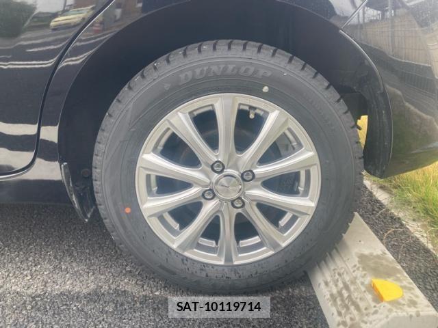 Nissan NOTE 2018-08 6910484-6