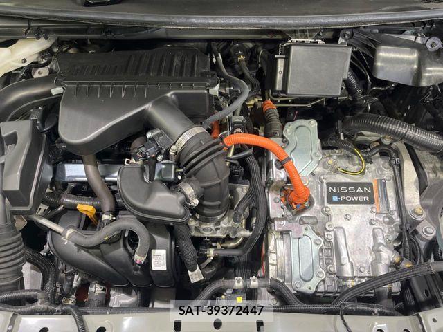 Nissan NOTE 2021-04 6910480-17