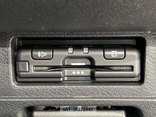 Nissan NOTE 2021-04 6910480-6