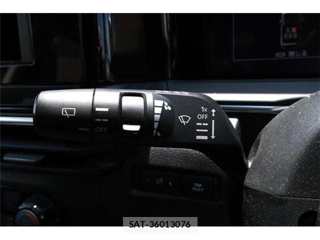 Nissan NOTE 2023-04 6910476-22