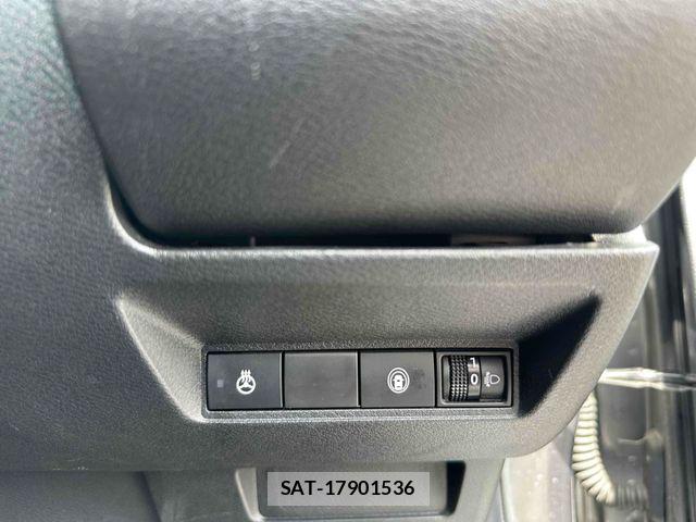 Nissan NOTE 2022-03 6996494-15