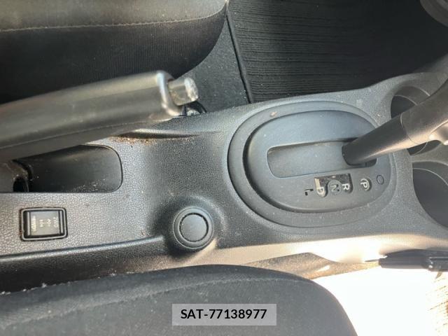 Nissan NOTE 2013-06 6996497-2