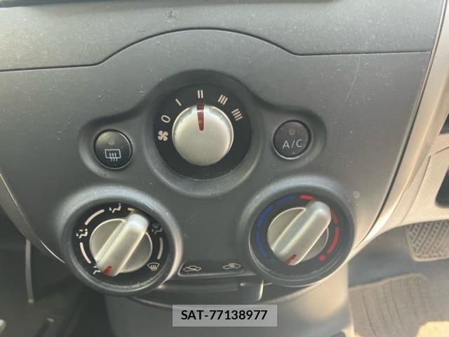 Nissan NOTE 2013-06 6996497-6