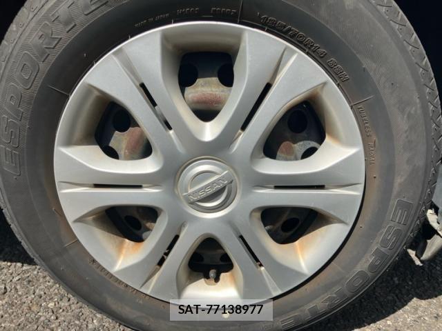 Nissan NOTE 2013-06 6996497-7