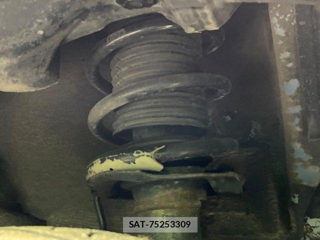 Nissan NOTE 2015-05 7060000-19