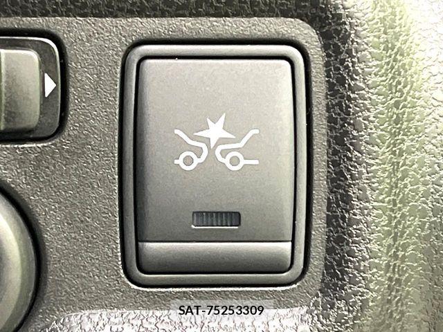 Nissan NOTE 2015-05 7060000-4