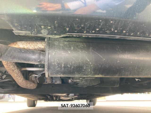Nissan NOTE 2011-10 7222923-10