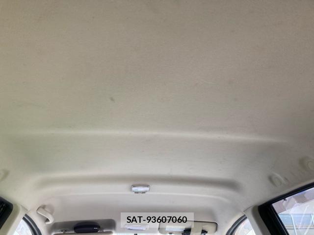 Nissan NOTE 2011-10 7222923-13