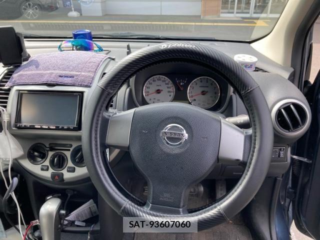 Nissan NOTE 2011-10 7222923-18
