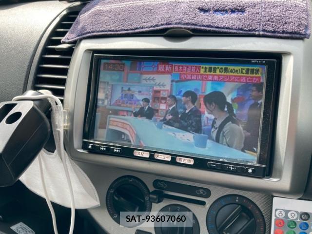Nissan NOTE 2011-10 7222923-22