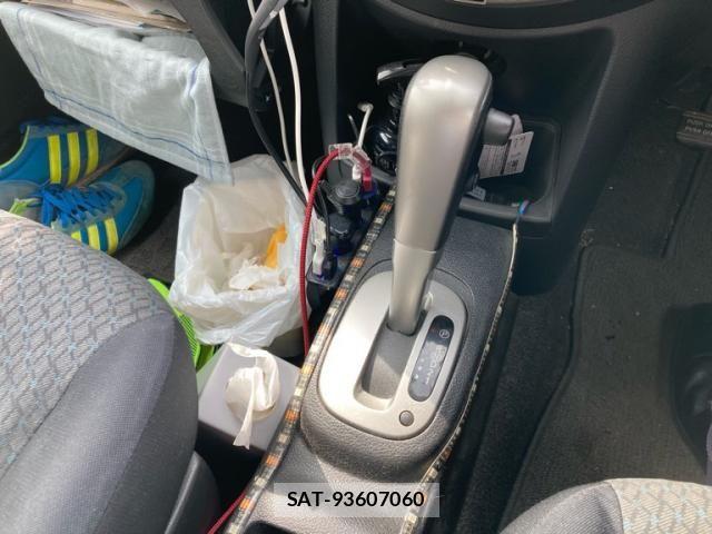 Nissan NOTE 2011-10 7222923-24