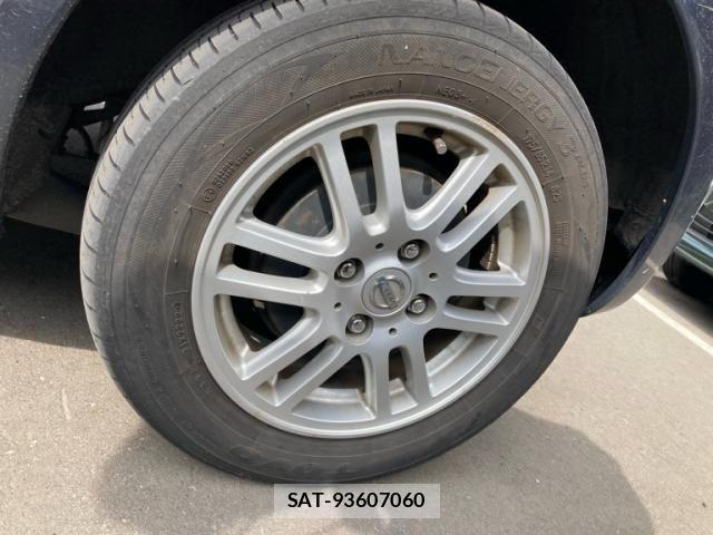 Nissan NOTE 2011-10 7222923-5
