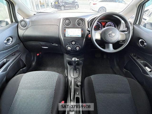 Nissan NOTE 2014-02 7215895-1