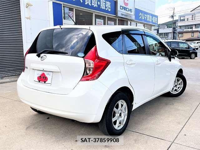 Nissan NOTE 2014-02 7215895-2