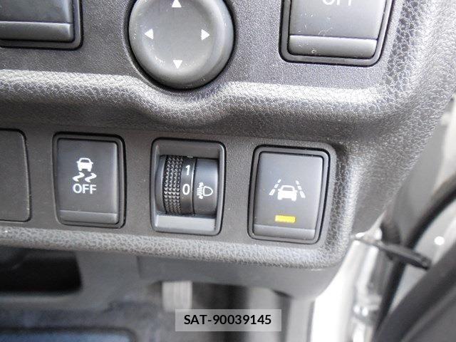 Nissan NOTE 2020-10 7359102-29