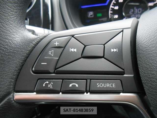 Nissan NOTE 2018-07 7456430-15