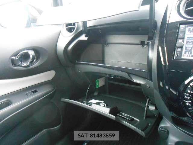Nissan NOTE 2018-07 7456430-17
