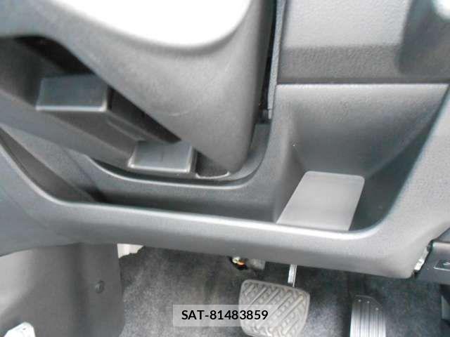 Nissan NOTE 2018-07 7456430-19
