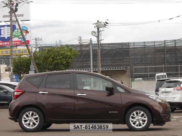 Nissan NOTE 2018-07 7456430-26