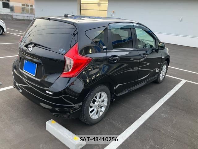 Nissan NOTE 2014-02 7618867-4